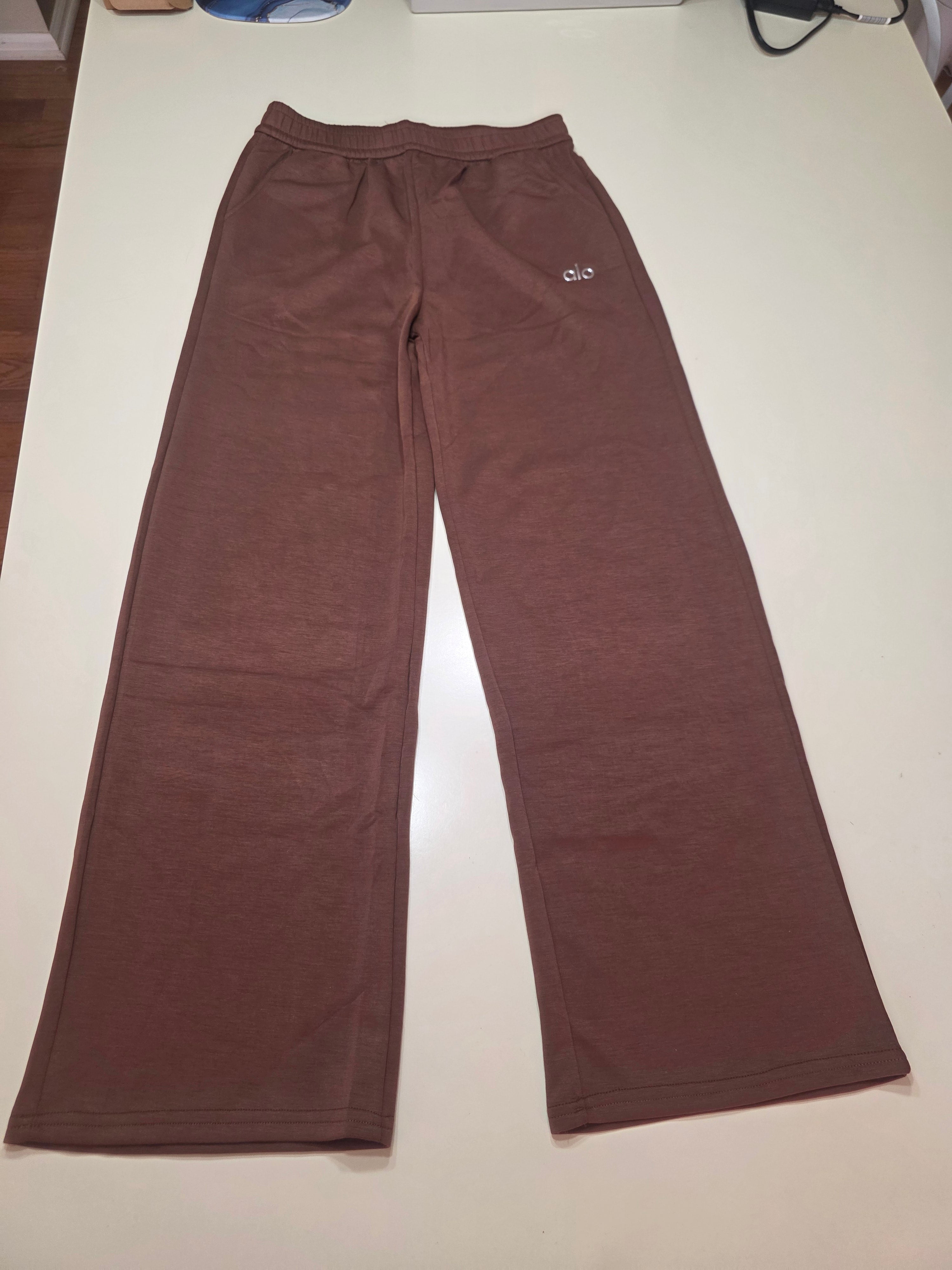 Alo Yoga Women's 2-Piece Set | Mocha Brown Crop Tank & Wide-Leg Pants | NWT