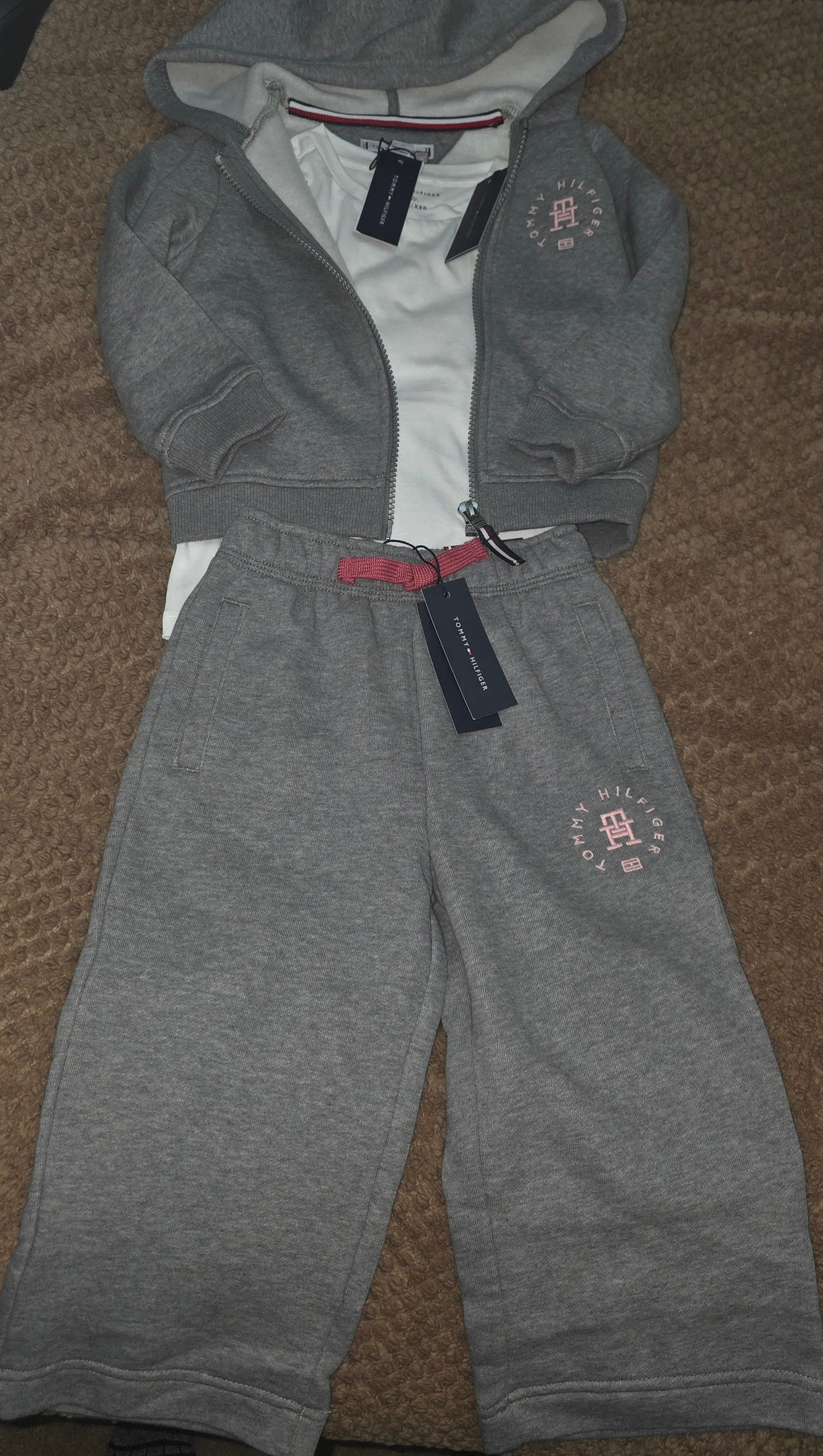 Authentic Tommy Hilfiger toddler 3 piece sweat set hoodie, tshirt and sweat pants. Size 2-3 years.