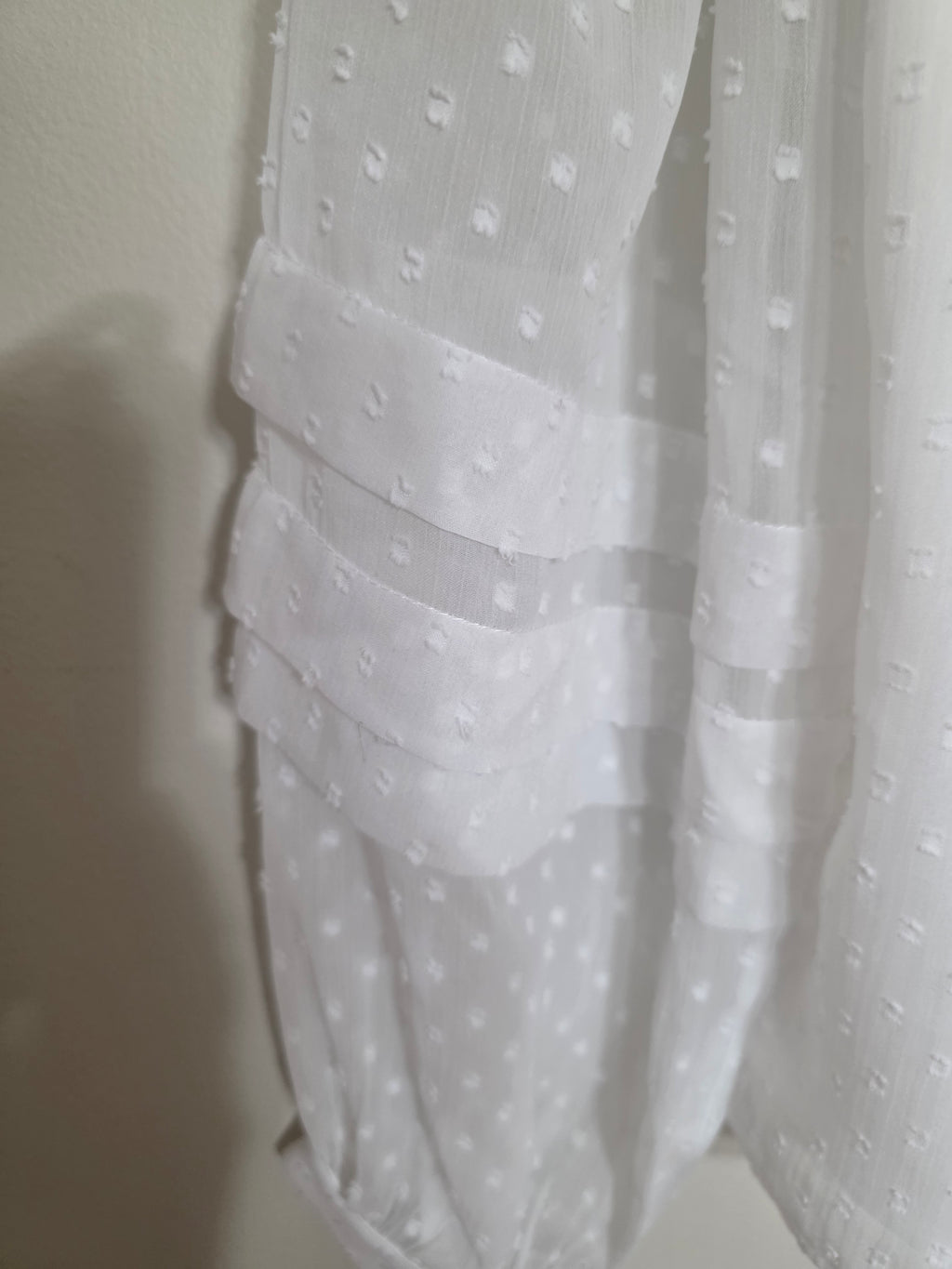 Women's LOFT Swiss Dot Long Sleeve Blouse | Tie-Front Ruffle Collar | Size XS | Like New